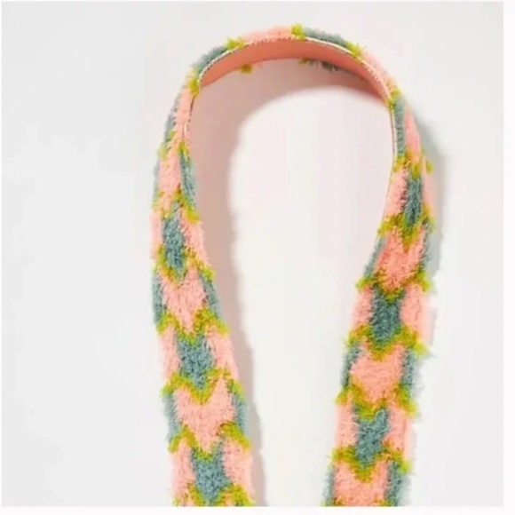 Perrie Fuzzy Furry Pastel Hipster Chic Glam Hippie Modern Classy Hip Bag Strap - Picture 2 of 3